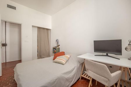 Location Appartement 5 pièces Meublé 92m² MARSEILLE 3ème - Photo 4