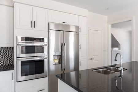 For Lease - 406 Humphrey Street, Hamilton, Ontario - Photo 4