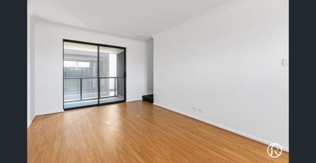 Stunning New Build Between the City and the Sea - Photo 2