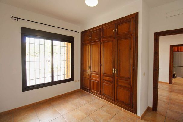 5 room luxury Villa for rent in Alhaurín de la Torre, Spain - Photo 1