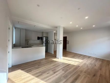 Alquiler de piso en Calle Paulino Mendivil - Photo 5