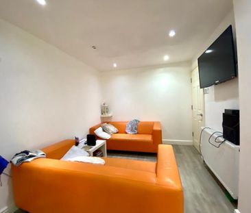 House share to rent - Photo 1