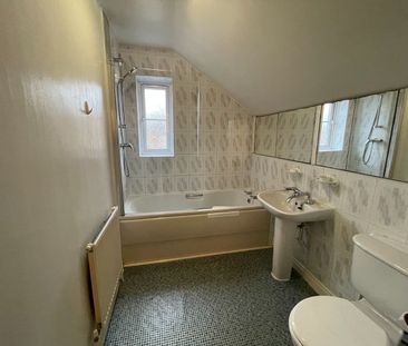 2 Bed Flat, Dover Close, NW2 - Photo 5