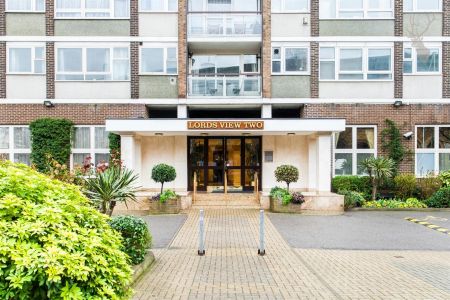 2 Bedroom Flat - Photo 3