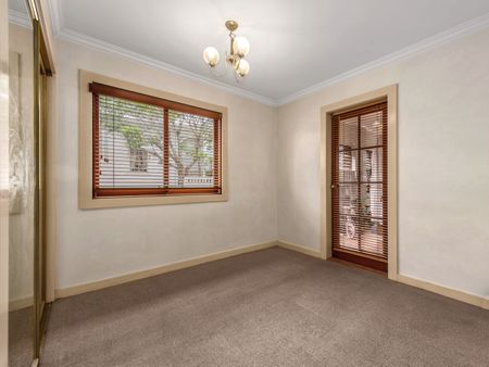 4/59 Leichhardt Street, Spring Hill QLD 4000 - Apartment For Rent - $575 | Domain - Photo 3