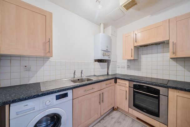 Dairy Farm Place, London, SE15 - Photo 1