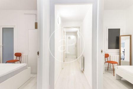 Flat for rent on Còrsega Street with Entença - Photo 5