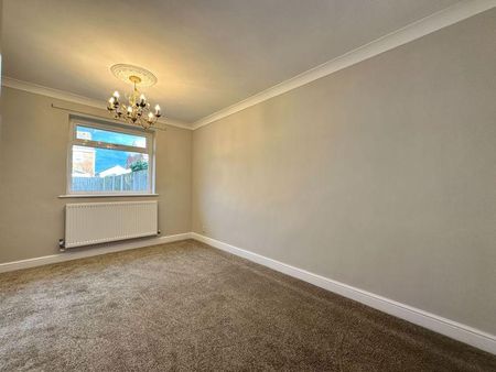 2 bedroom semi-detached bungalow to rent - Photo 3