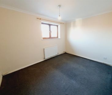 2 Bedroom House to Rent in Glastonbury Close, Kettering, Northampto... - Photo 2