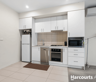 Chic Urban Living in Dandenong - Photo 4
