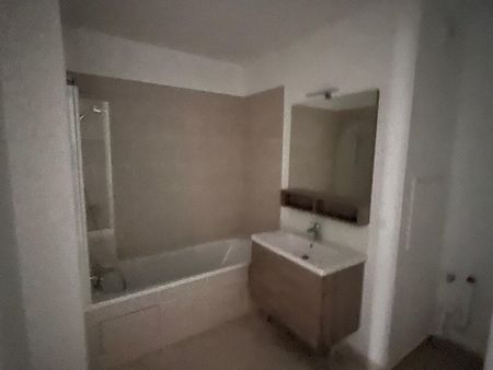 location Appartement T3 DE 60.7m² À BOBIGNY - Photo 4