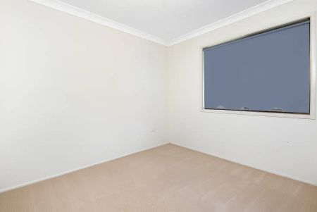 “For Lease: 4-Bedroom Family Home on 6000sqm Block with Pool in Walloon” - Photo 2