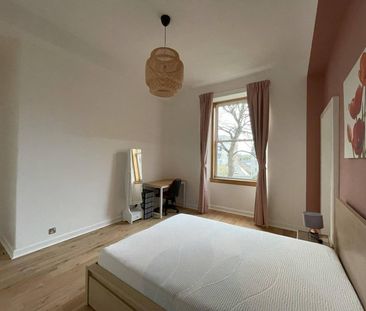 2 Bed Flat, Lutton Place, EH8 - Photo 3