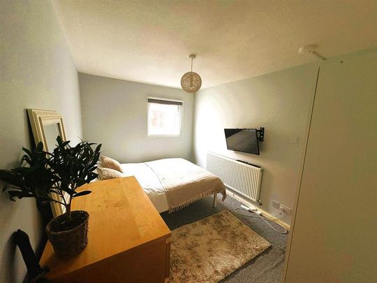 House share to rent - Photo 1