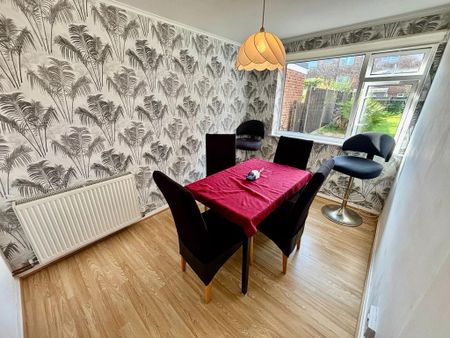 3 bedroom townhouse to rent - Photo 5