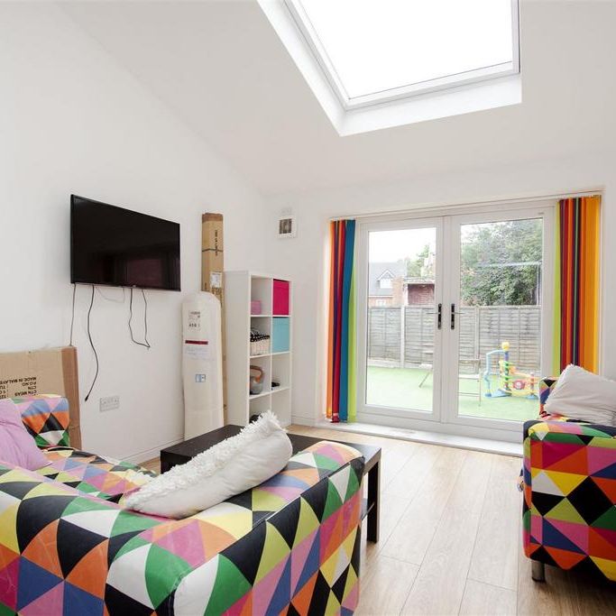 5 bedroom house to rent - Photo 1