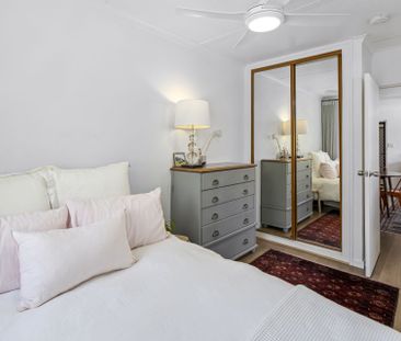 Private Oasis on Leafy Street - Partially Furnished + Water Bills i... - Photo 4