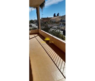 3 BEDROOM APARTMENT - LOS ALCÁZARES - Photo 2