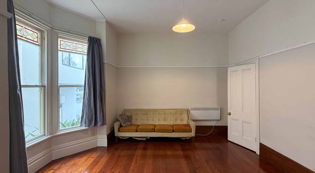 4 Myrtle Cres - Photo 1