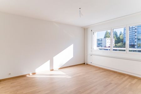 APPARTEMENT RENOVE AVEC BALCON ET ASCENSEUR - Photo 4