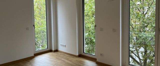 Exklusive Wohnung mit Balkon, exklusivem Bad, Gäste-WC und moderner EBK! - Foto 1
