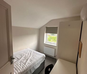 4 bedroom house - Photo 4