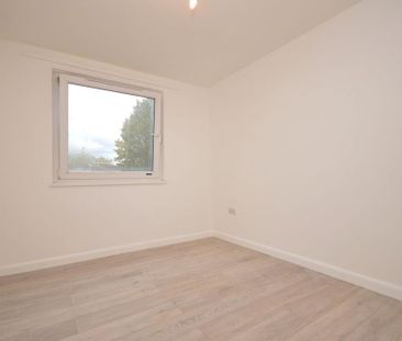 2 bedroom semi-detached house to rent - Photo 3