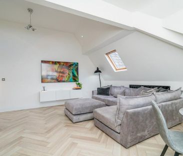 2 bedroom penthouse to rent - Photo 2