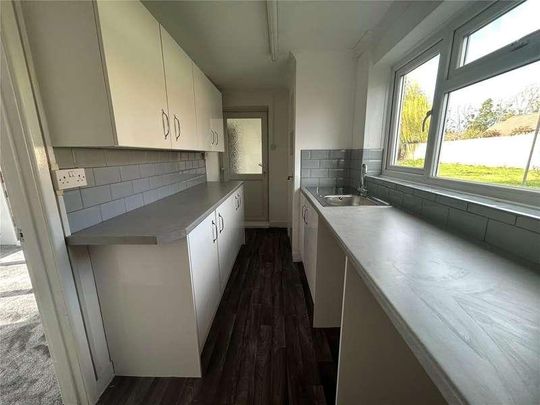 Courtfield, Huish Episcopi, Langport, TA10 - Photo 1