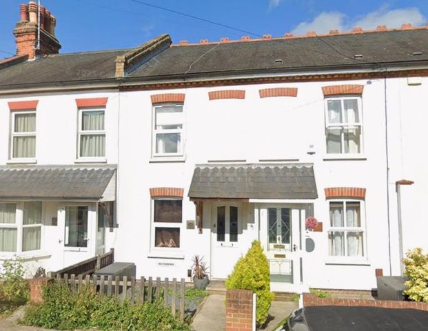 2 bedroom terraced house to rent - Photo 1