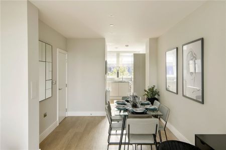 Excellent three-bedroom, two-bathroom duplex within Wimbledon Grounds, this prestigious new development next to the AFC Wimbledon Stadium. The apartments all have generous gardens, secure bike storage and landscaped communal gardens. - Photo 3