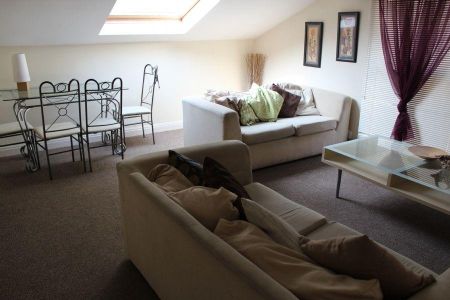 2 bedroom apartment to rent - Photo 2