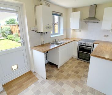 2 bedroom semi-detached house to rent - Photo 3