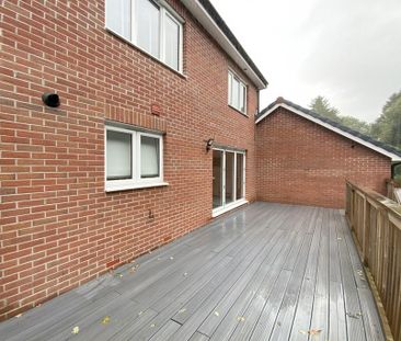 4 bedroom detached house to rent - Photo 1