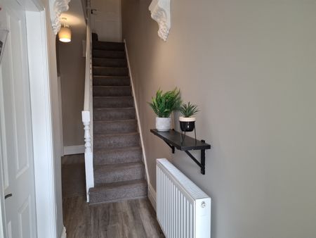 Legsby Avenue, Grimsby - Photo 4