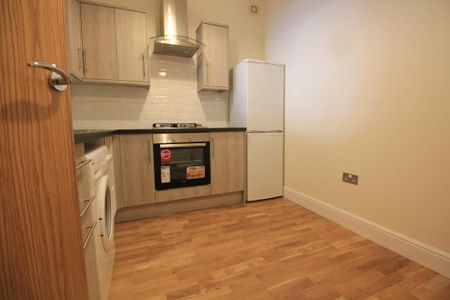 1 bedroom ground floor flat to rent - Photo 3