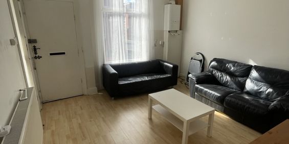 2 Bedroom Terraced House - Photo 3