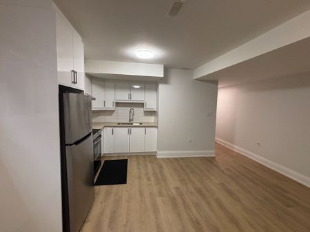 For Lease - 897 Fourth Street Unit# Basement, Mississauga, Ontario - Photo 2