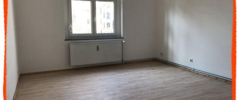5-Zimmer-Wohnung mit BALKON, EINBAUKÜCHE und WALLBOX in der Zwickauer Nordvorstadt zu vermieten! - Foto 1