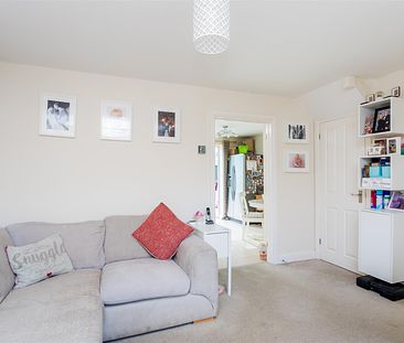 Three bedroom end of terrace property ideally located within a short distance of village amenities and schools. Offered to let un-furnished. Available 29th July 2024. - Photo 5