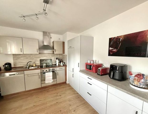 Modernisierte 1.5 Zimmer Wohnung mit Balkon in Füssen - Photo 1