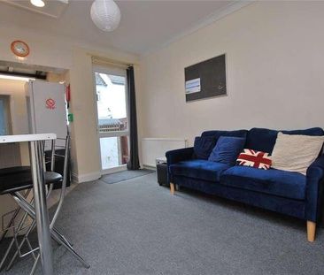 Ludlow Road, Guildford, Surrey, GU2 - Photo 2