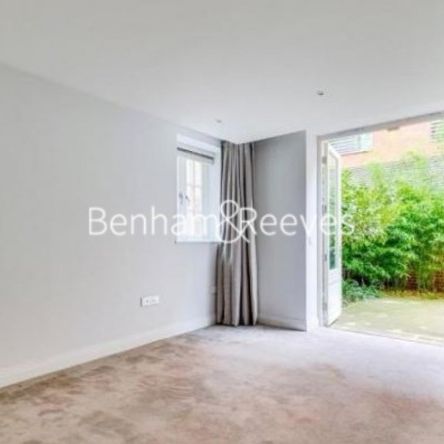 3 Bedroom flat to rent in Kidderpore Gardens, Hampstead, NW3 - Photo 1