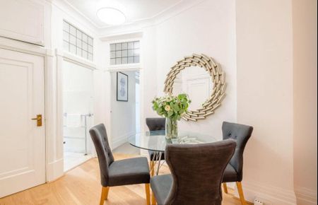 Strathmore Court, 143 Park Road, Regents Park, London, NW8 7HY - Photo 4