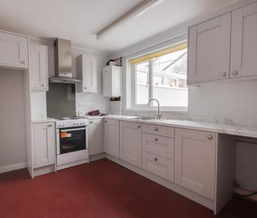 2 bedroom terraced house to rent - Photo 4