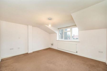 4 bedroom detached house to rent - Photo 4