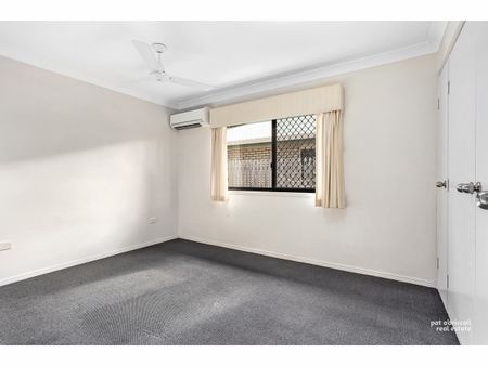 20 Sedborough Street, The Range - Photo 2
