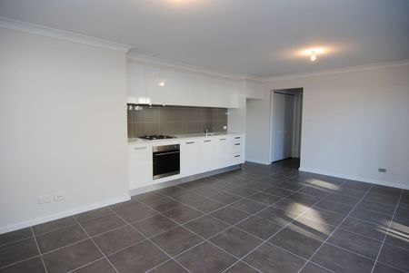 Live Comfortably in Calderwood: Stylish Apartment Available for Rent at 16 Pasture Way - Photo 3