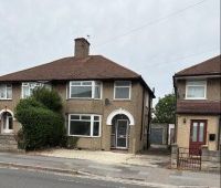 3 bed Semi-Detached - To Let - Photo 2