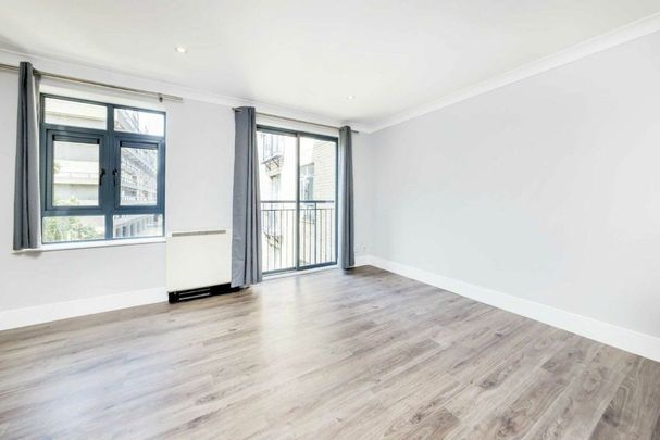 Bridgewater Square, Barbican, EC2Y - Photo 1